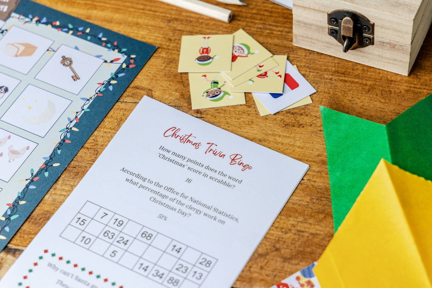 Elf Assembly – 4 or 8 Cracker Puzzle Box